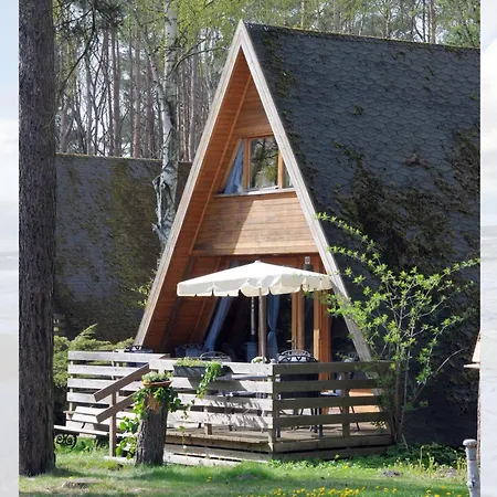 Zinnowitz, Finnhuette Am Ostseestrand *