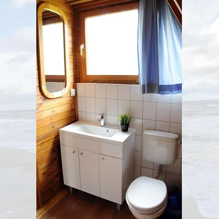 Zinnowitz, Finnhuette Am Ostseestrand