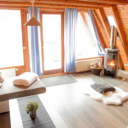 Zinnowitz, Finnhuette Am Ostseestrand